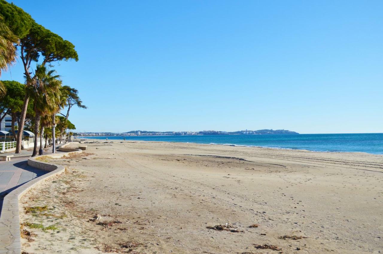 קמברילס Golive Esquirol Beach מראה חיצוני תמונה